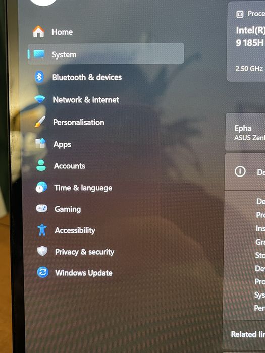 ASUS Zenbook 14 UX3405MA – Excelente Estado