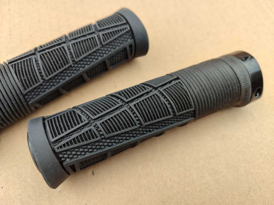 Chwyty Acid Disrupt Idealny Stan 135mm Chwyty Na Imbus