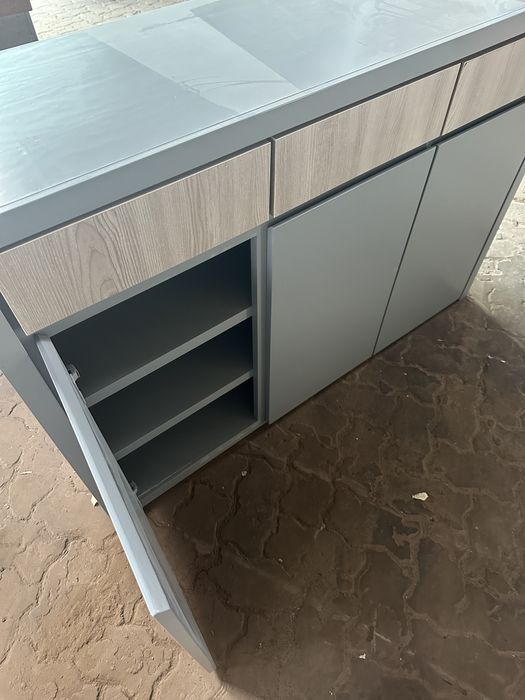 Movel aparador / sapateira