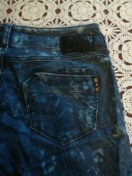 Spodnie jeans r. 34