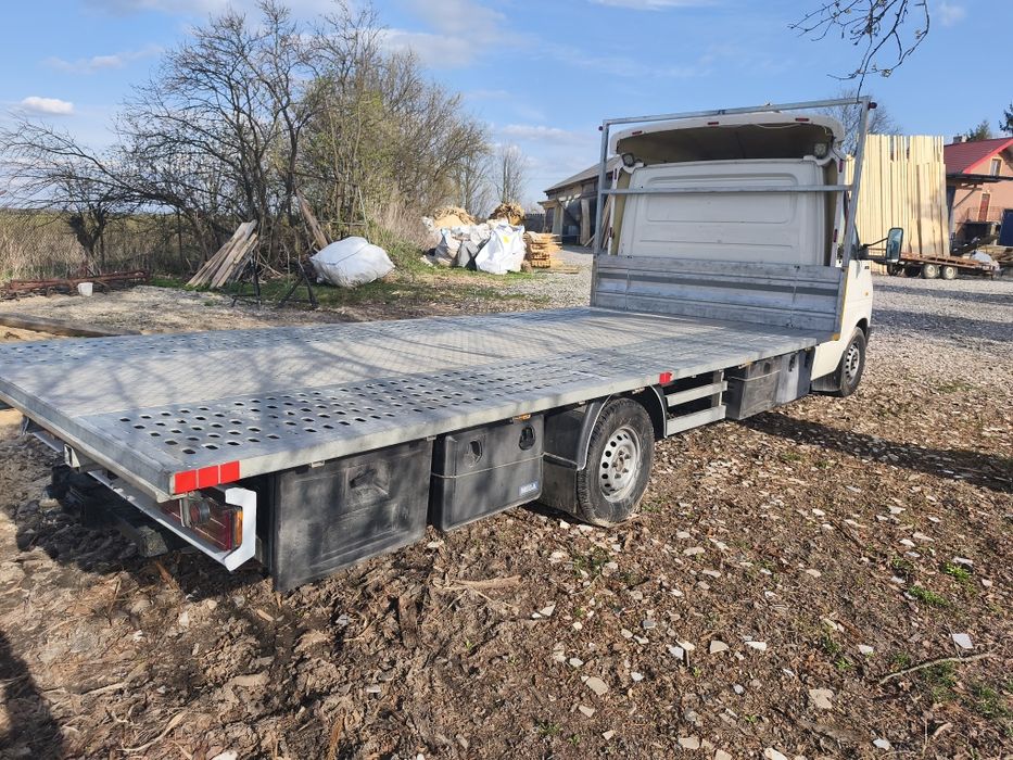 Najazd platforma zabudowa auto laweta