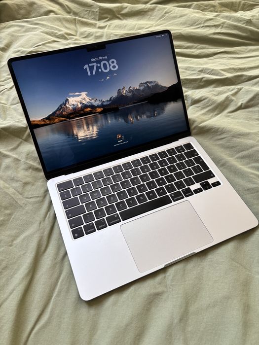 Macbook Air M3 8/256