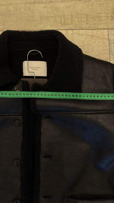 Чоловіча дублянка L  Jack & Jones