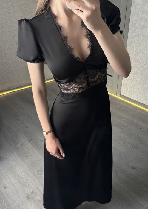 сукня з мереживом