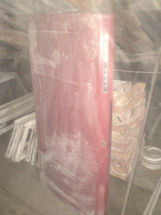 ваз 2105 залишки розпродаж заднє скло, капот, пічка, моторчик