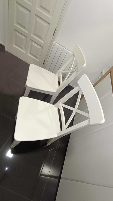 Mesa TORSBY IKEA Refeição 6 a 8 pessoas + 4 Cadeiras Branca IKEA