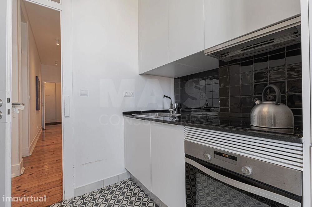 T6 com 130m2 Vista Rio à Rua da Junqueira - Belém
