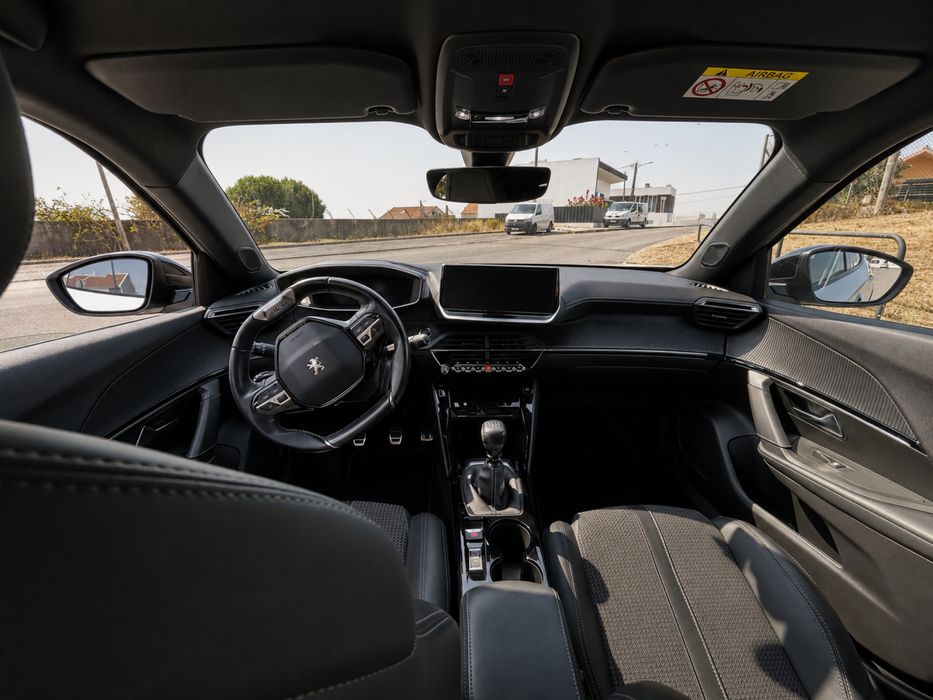Peugeot 2008 1.2  GT line ( DESDE 221€ mês )