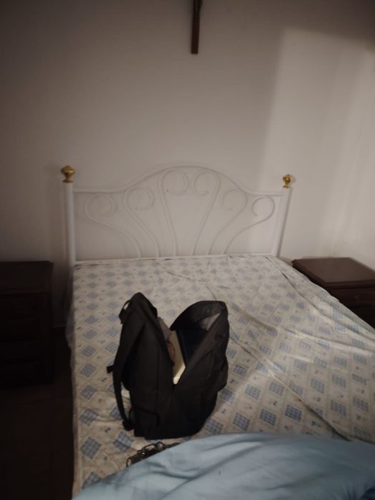Cama de ferro em bom estado