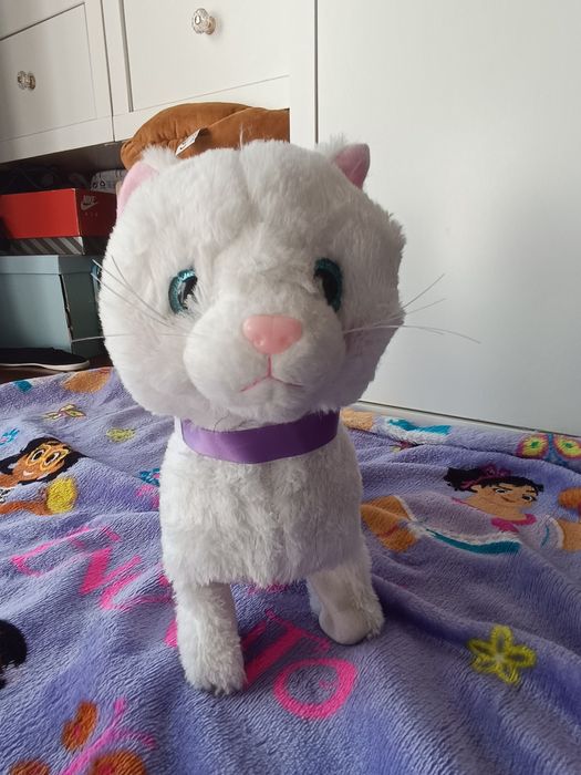 Gato eletrônico que anda