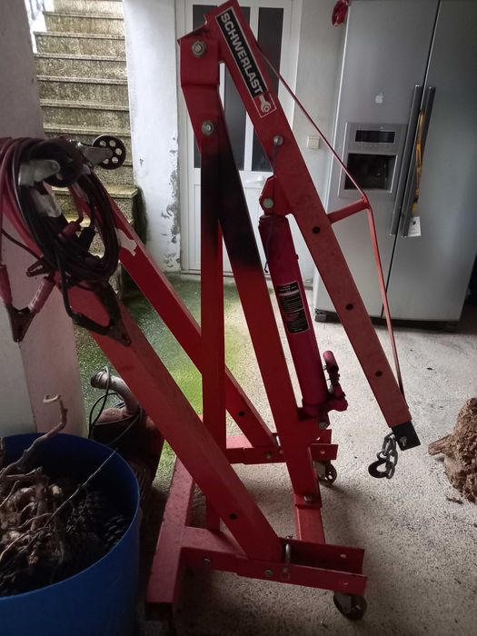 Grua para retirar motores de carro