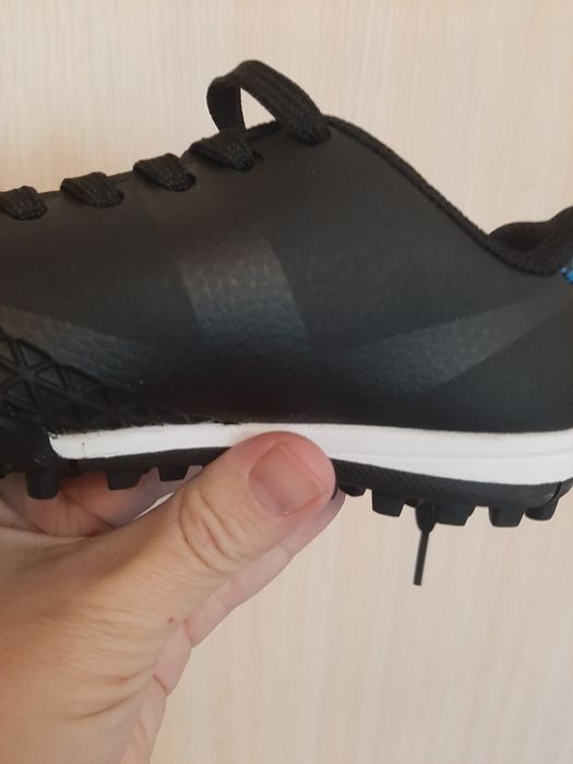 Бутсы футбольные Demix. Сороконожки. Для мальчика. Размер 28..