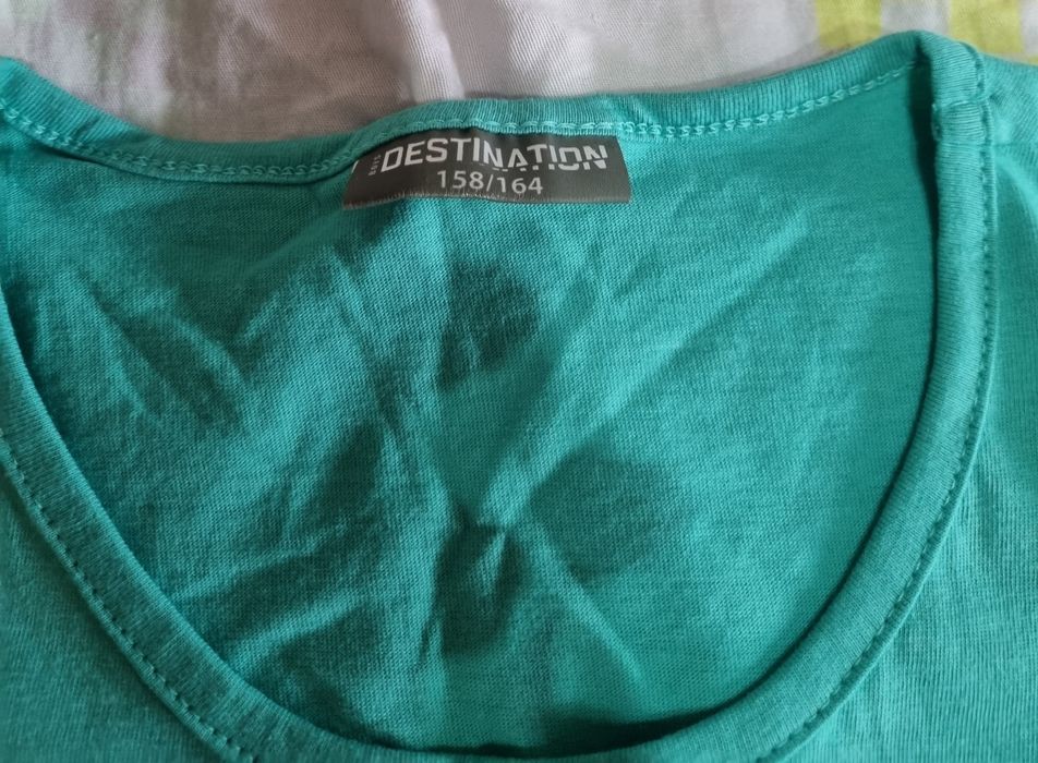 Koszulki młodzieżowe nowe.