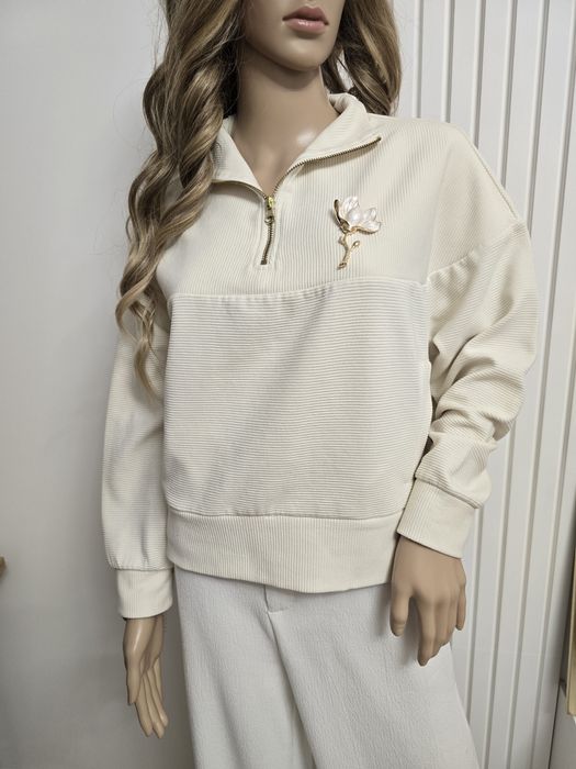 Bluza kremowa 36 S półgolf prążkowana damska suwak bdb jasna crop