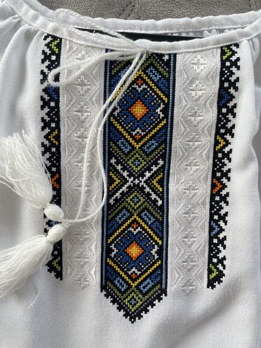 Вишиванка для дівчинки