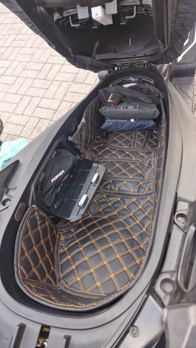 Honda forza 125 edition especial