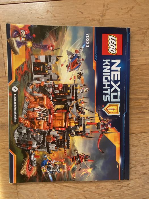 Lego nexo night “jester’s volcano lair” e tapete de jogo