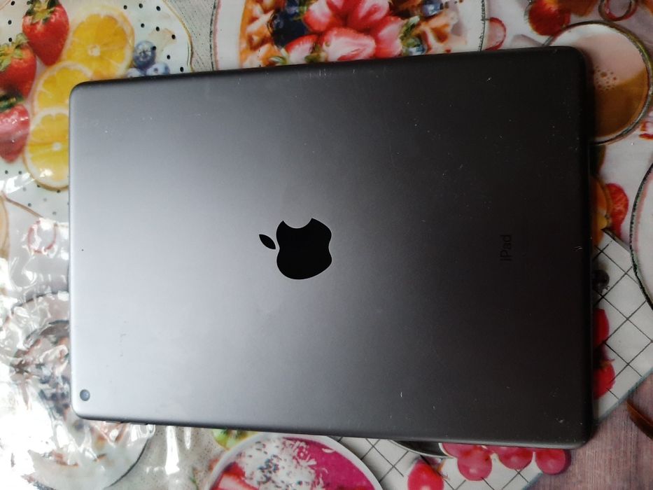 Продам IPad 9 64gb