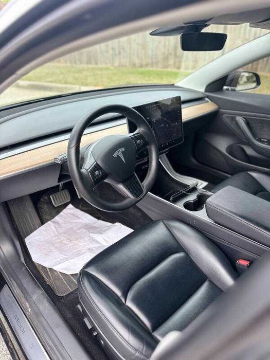2019 Tesla Model 3 Standard Range Plus