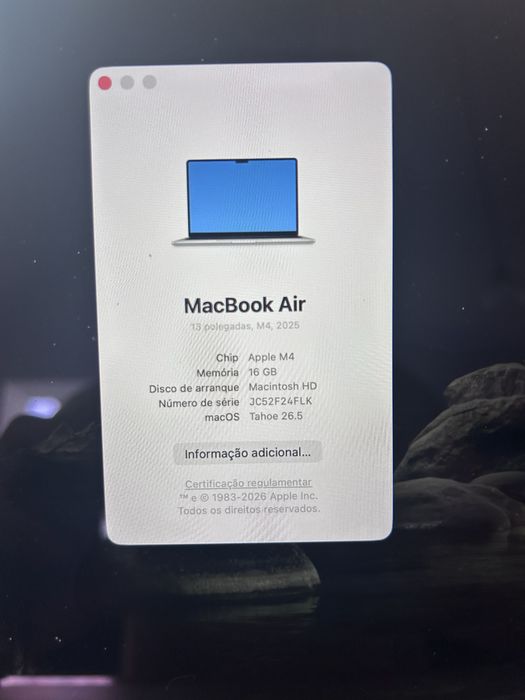 MacBook Air 2025 13' M4 16GB 512GB
