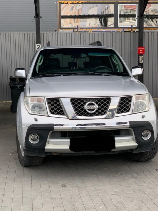 NISSAN Pathfinder 4.0 V-6 2007 р. 7 місць
