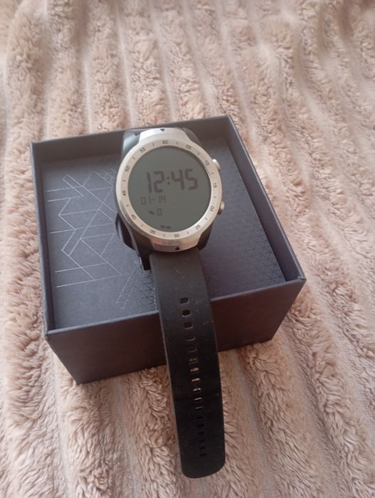 Продам смарт годинник Tic Watch pro