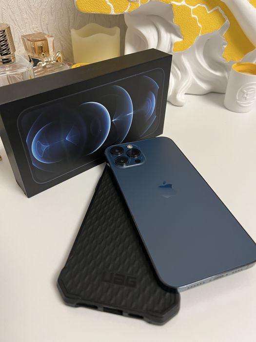 Продам телефон IPhone 12 Pro Max 128 Gb