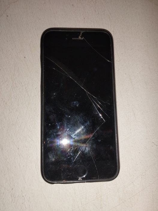 Iphone 6 не включается