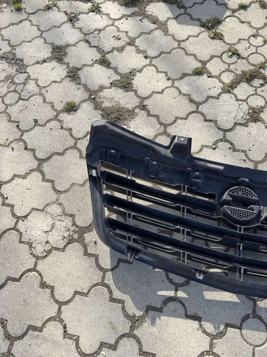 Решітка передня Опель Мовано Opel Movano решотка