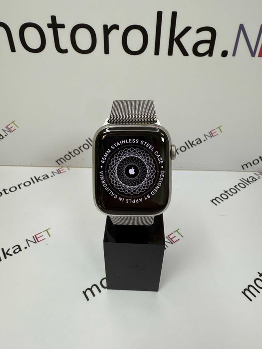 Apple Watch Series 9 45mm LTE Silver Stainless Steel Silver Milanese