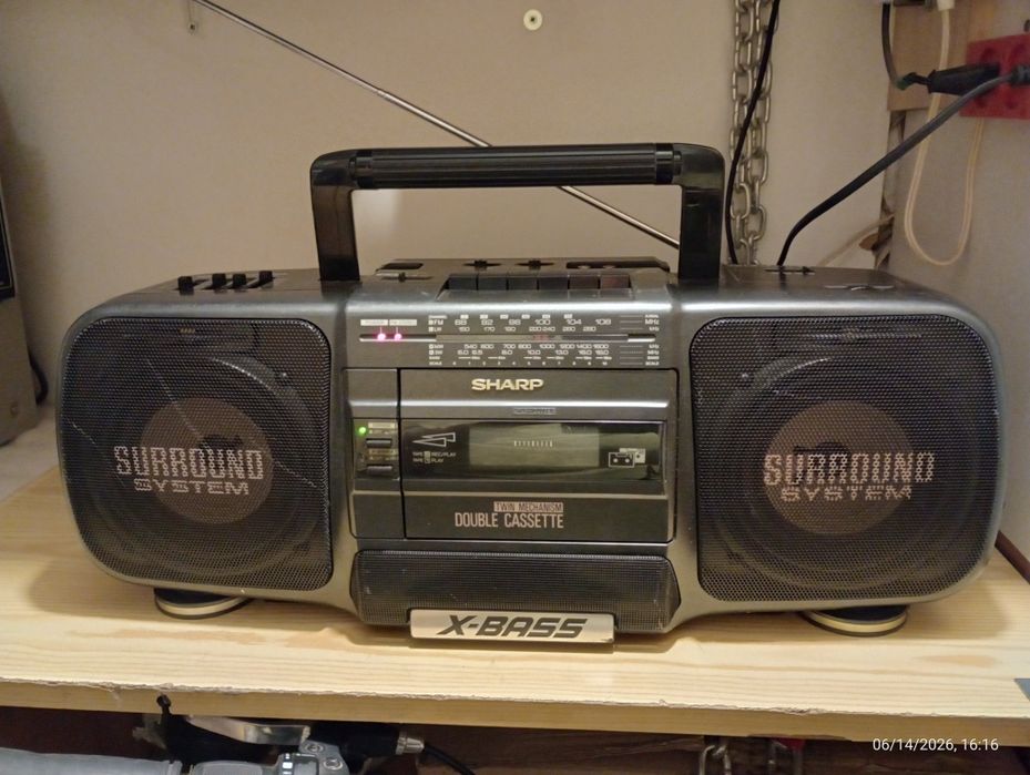 Radiomagnetofon Sharp WQ T370 bardzo ładny stan tanio.