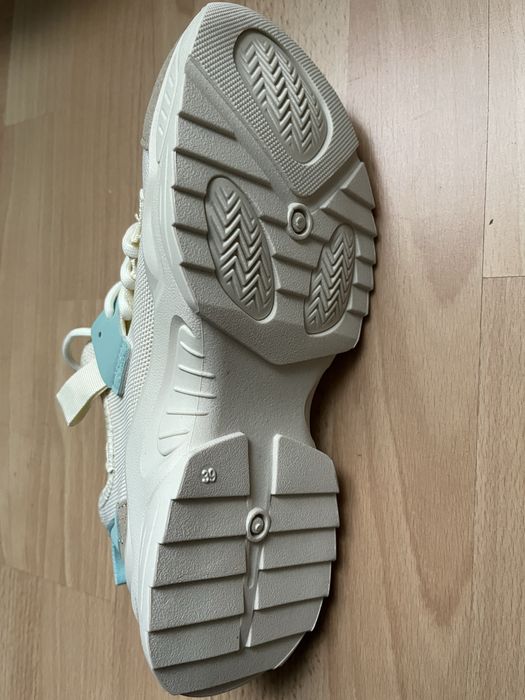 Ténis de senhora 39 mas calça 38 (Marquiiz) [NOVO]