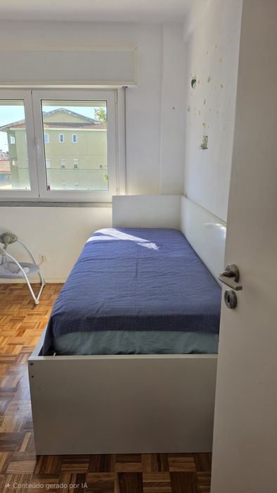 Casa com quarto disponível