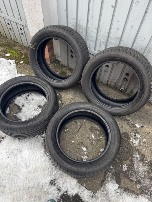 Літні шини літо Good Year 225 50 R17