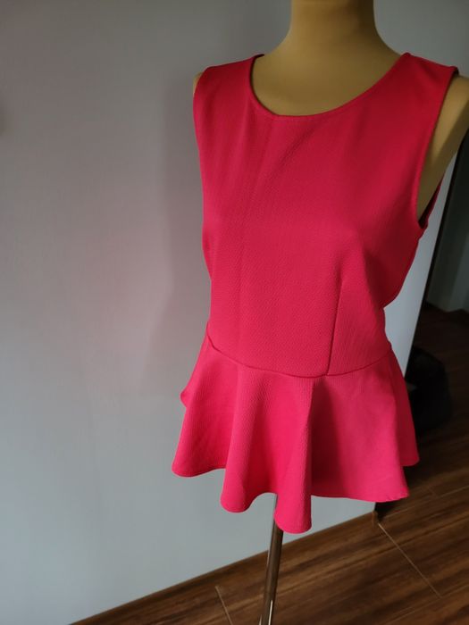 Piękna bluzka z baskinką Vero Moda