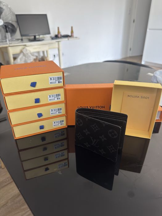 Carteira premium monogram nova com caixa