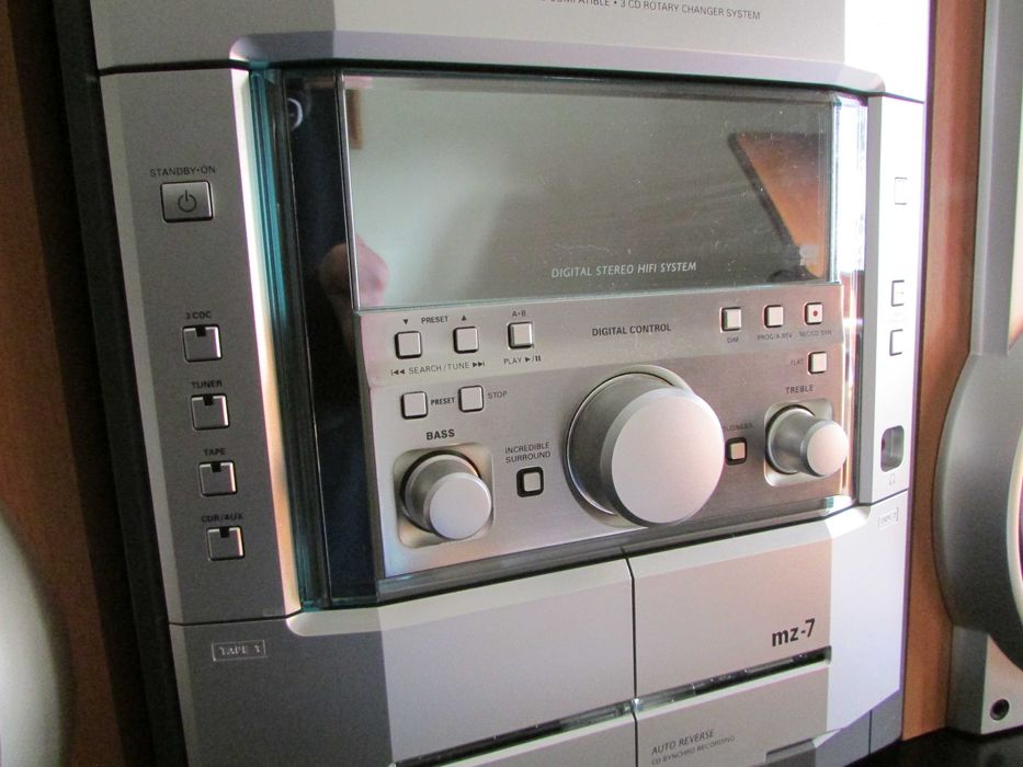 Philips MZ-7/22 – Hi-Fi Mini Stereo System and 3-Way Speakers64584743083139124