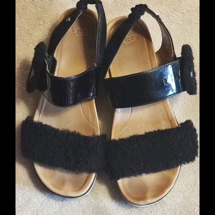 Босоножки Ugg le fluff
