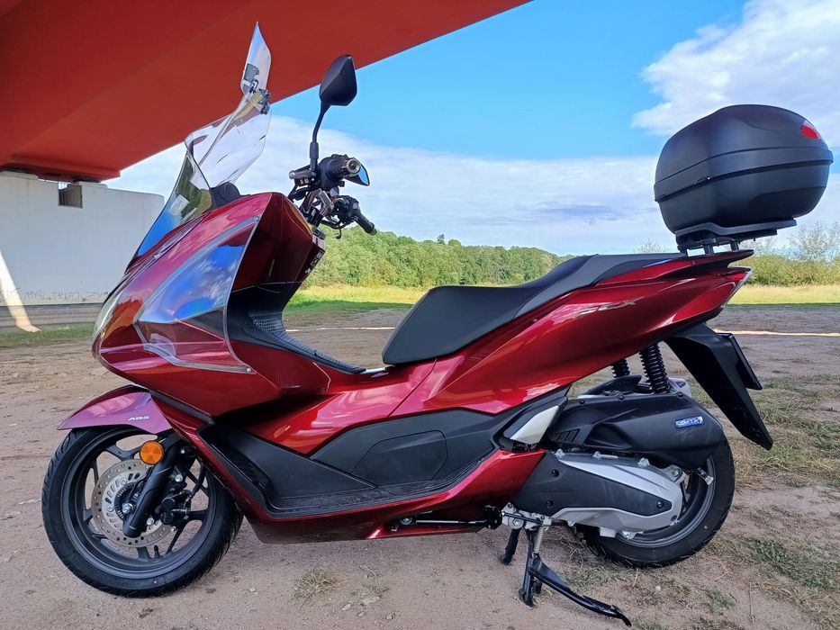 Honda PCX 125 pierwszy właściciel, stan jak z salonu.