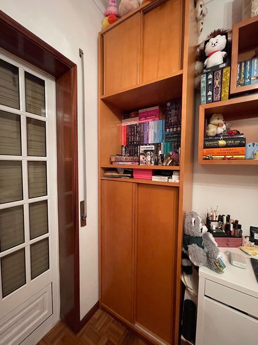 Roupeiro + 2 cubos + armário multiusos – extrema arrumação