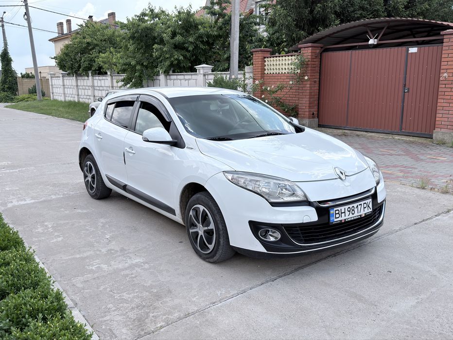 Renault  Megane 2013г.1.5 TDI АКПП