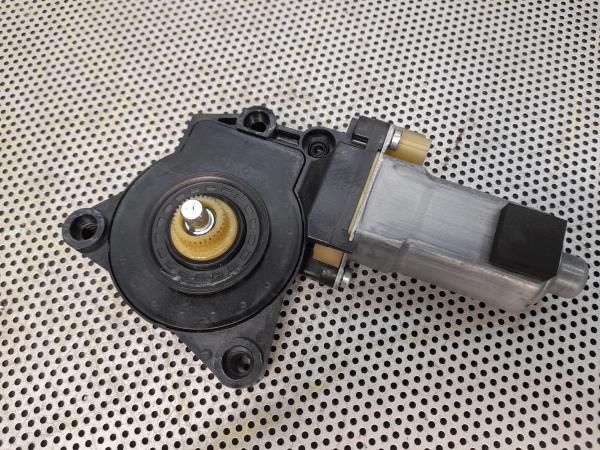 Motor vidro trás esquerdo HYUNDAI i30 (FD)