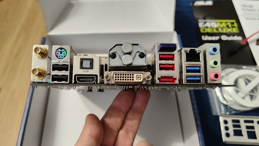 Płyta główna Asus E45M1-I Deluxe (CPU) + WiFi | Idealna do NAS!