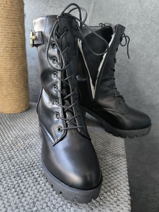 Теплі жіночі черевики 39 розмір (24,5 см)