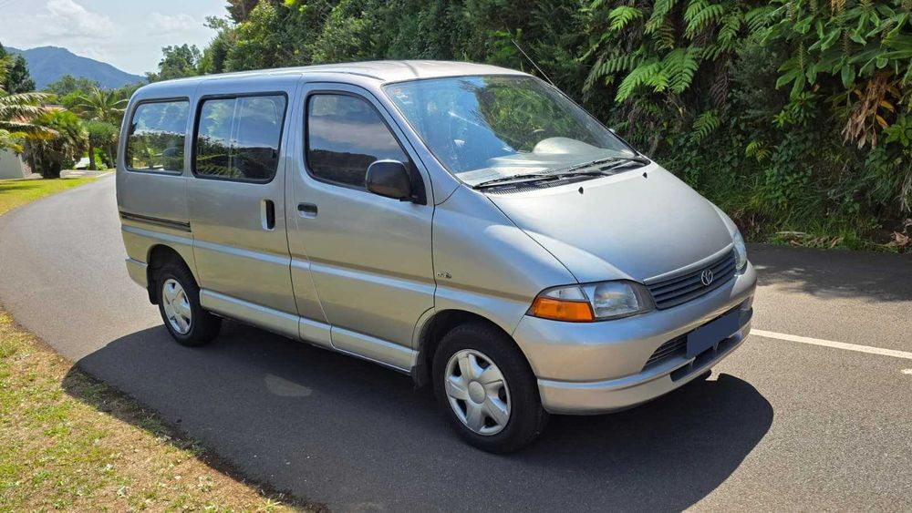 Toyota Hiace D-4D  |  9 lugares  |  Ilha da Madeira