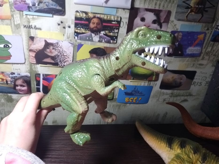 Іграшкові динозаври