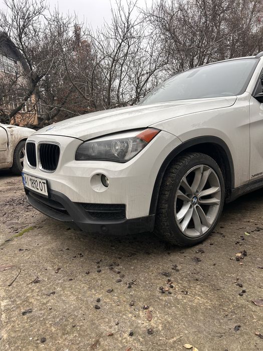 BMW x1 Xdrive28I 2013 року