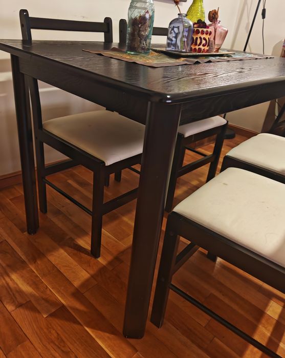 Sofá, Mesa 4 Cadeiras, Móvel Tv