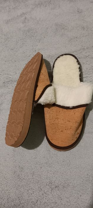 Домашние теплые тапочки
