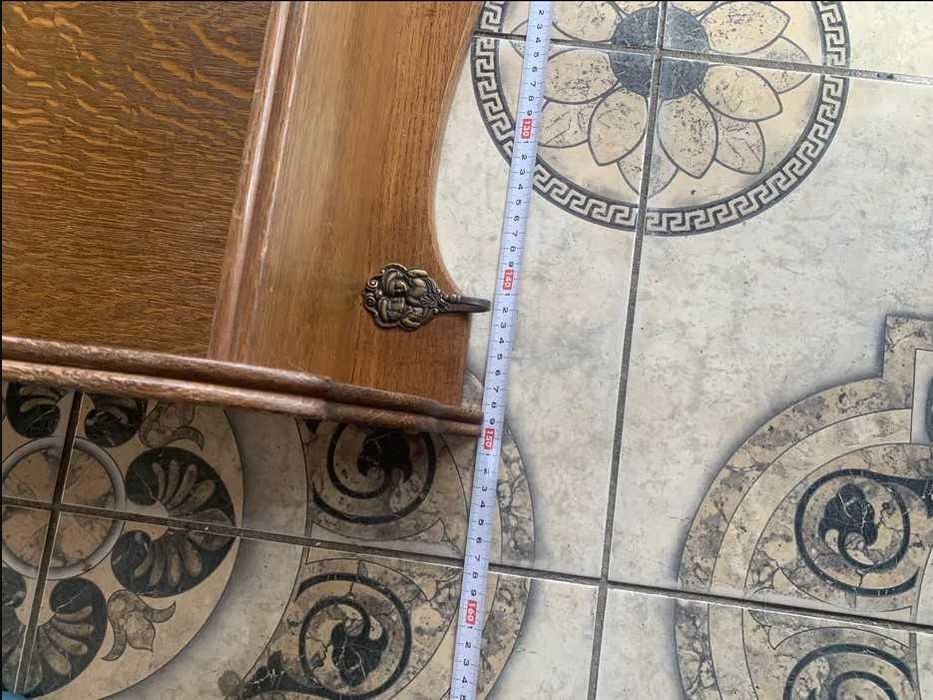 Деревянная полка. Дубовая полка. Кухонная полка